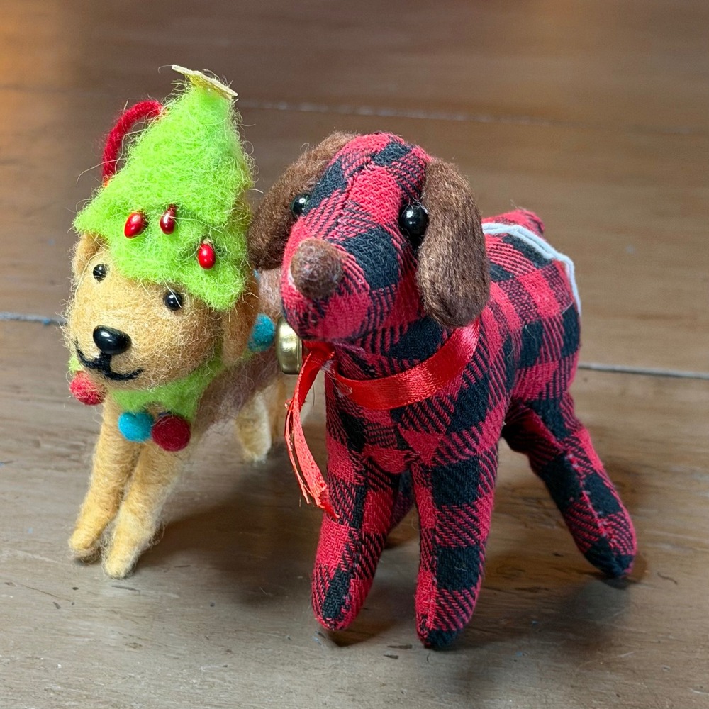Cabin Christmas Dog Ornaments Buffalo Plaid & Felted Animal Set of 2 5in